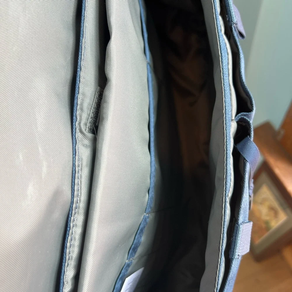 The North Face Blue Berkeley Messenger Bag - Men's Crossbody